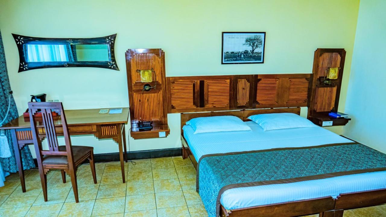 Le Grand Hotel Diego Antsiranana ภายนอก รูปภาพ