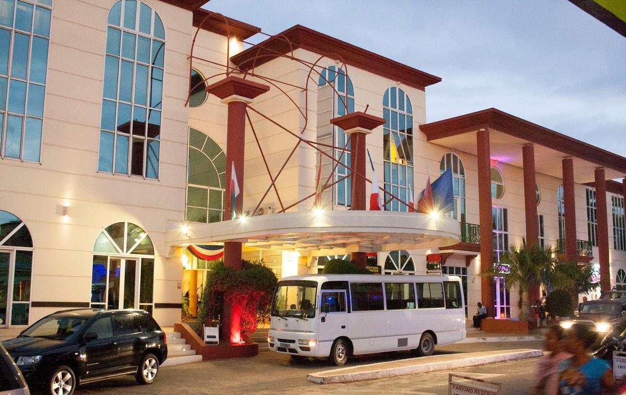 Le Grand Hotel Diego Antsiranana ภายนอก รูปภาพ