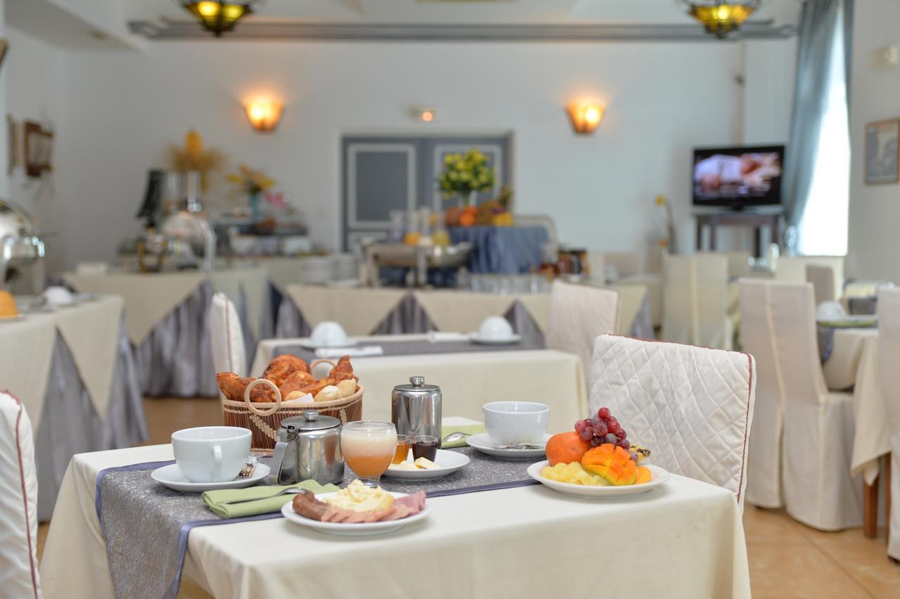 Le Grand Hotel Diego Antsiranana ภายนอก รูปภาพ