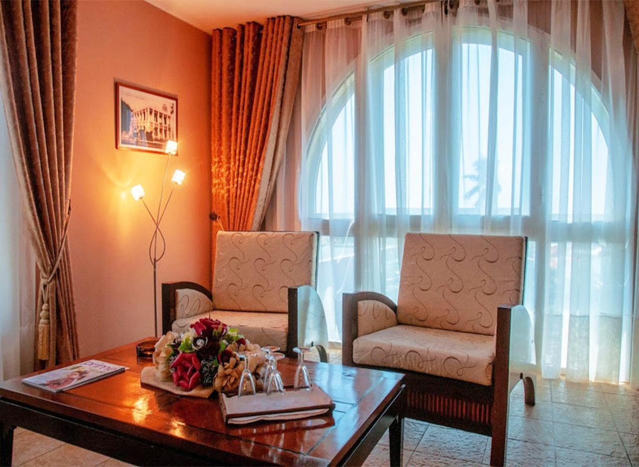 Le Grand Hotel Diego Antsiranana ภายนอก รูปภาพ